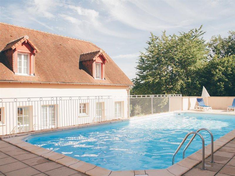 Terres De France - Appart'Hotel Ла-Рош-Позе Экстерьер фото