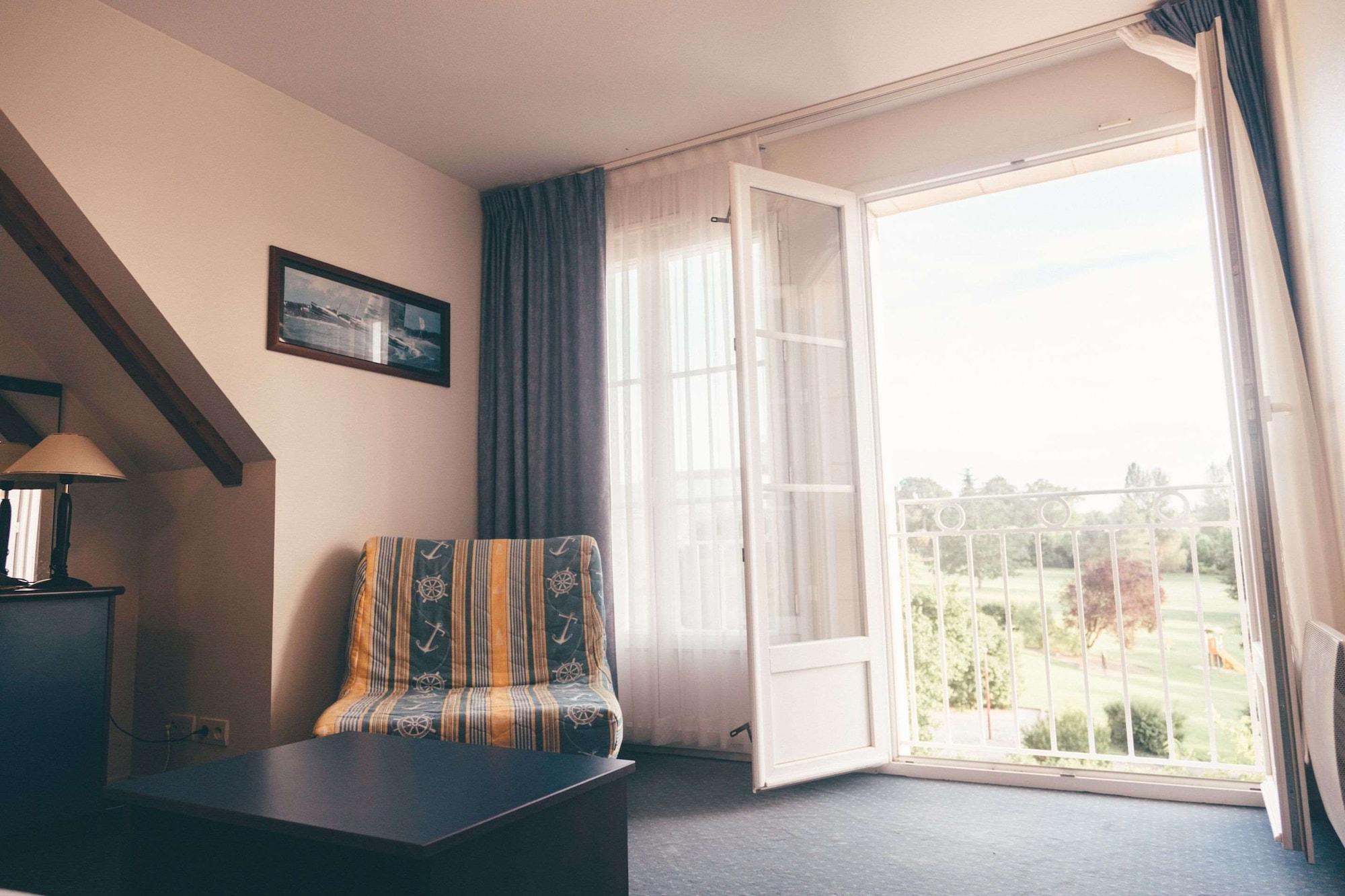 Terres De France - Appart'Hotel Ла-Рош-Позе Экстерьер фото