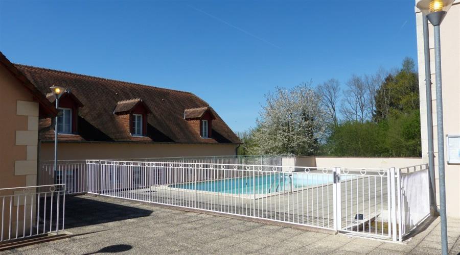 Terres De France - Appart'Hotel Ла-Рош-Позе Экстерьер фото