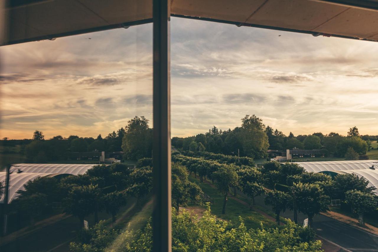 Terres De France - Appart'Hotel Ла-Рош-Позе Экстерьер фото