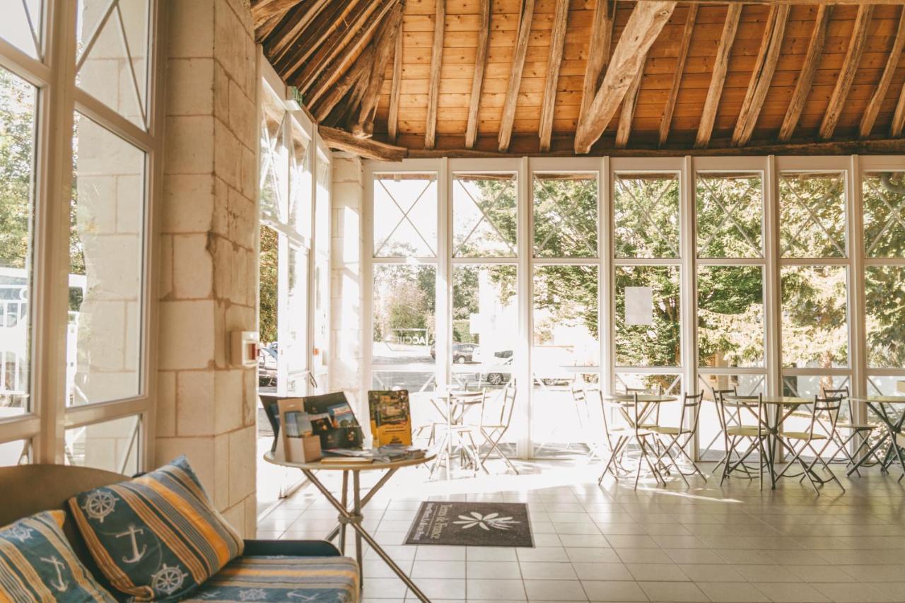 Terres De France - Appart'Hotel Ла-Рош-Позе Экстерьер фото